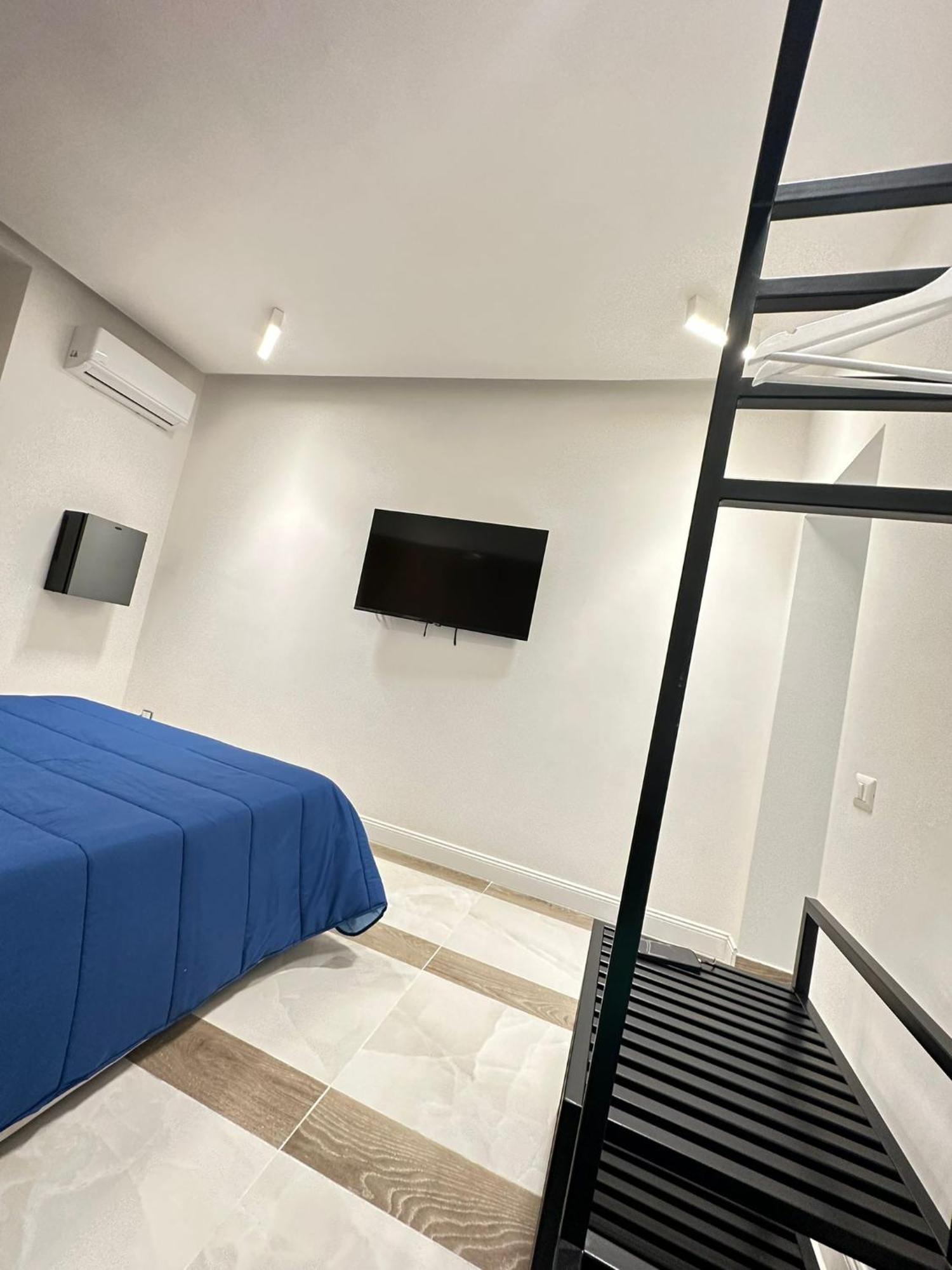 Le Camere Di Giusy Nazionale 24 Napoli Exterior foto