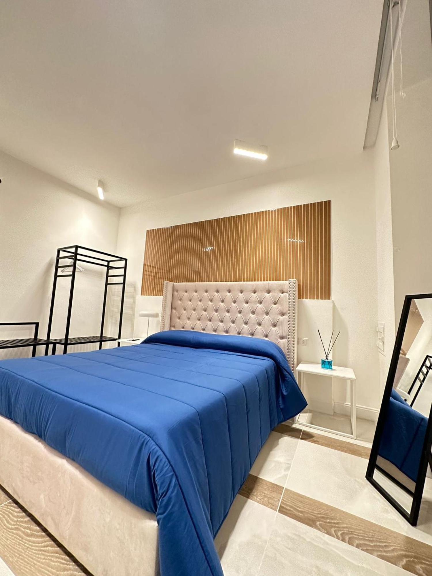 Le Camere Di Giusy Nazionale 24 Napoli Exterior foto